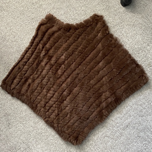 Luxurious Brown Rabbit Fur Poncho - Picture 6 of 12